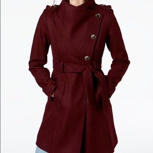 GUESS Wine Red Button Enclosure Jacket Size Large